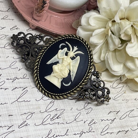 Gothic Witch Wicca Baphomet Cameo Pin Hair Clip Jewelry Comb pagan Gift Wedding - Picture 2 of 10